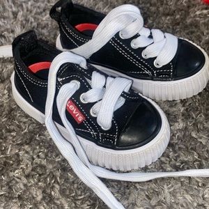 Baby boy Levi’s Tennis shoes